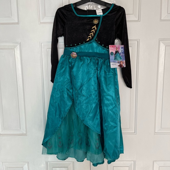 Disney Frozen II Queen Anna  Dress - Deluxe Child Costume (Size M 7-8) NEW - Picture 5 of 9
